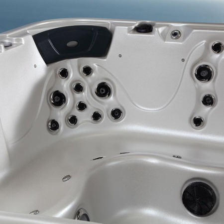 Гидромассажный спа бассейн Lovia Spa L503